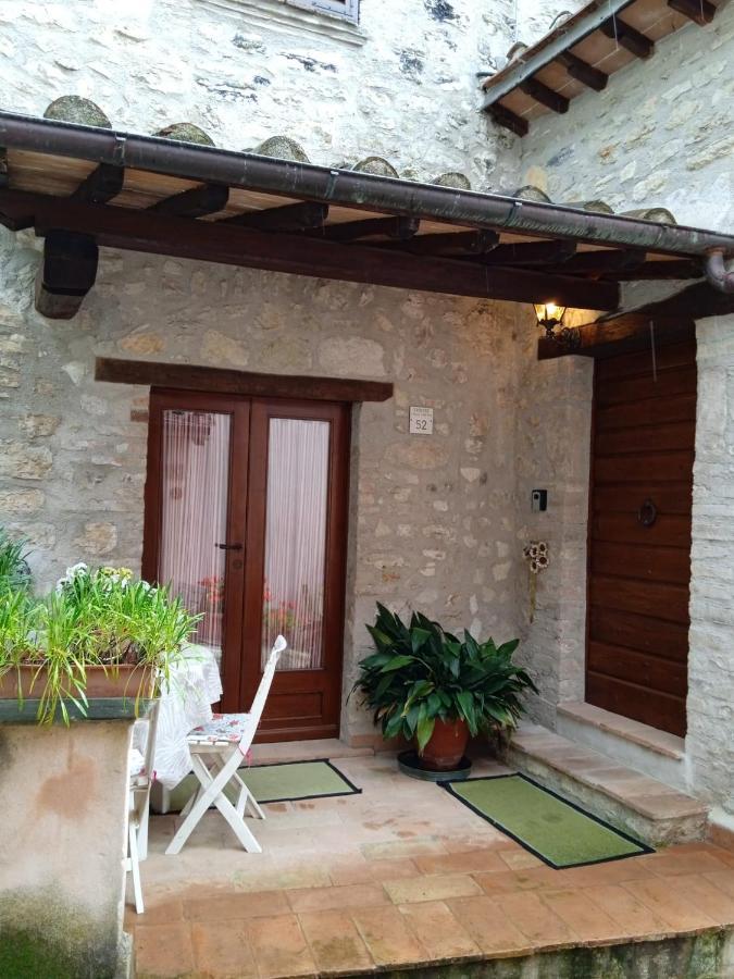 Appartamento Storico A Valle San Martino Di 스폴레토 외부 사진