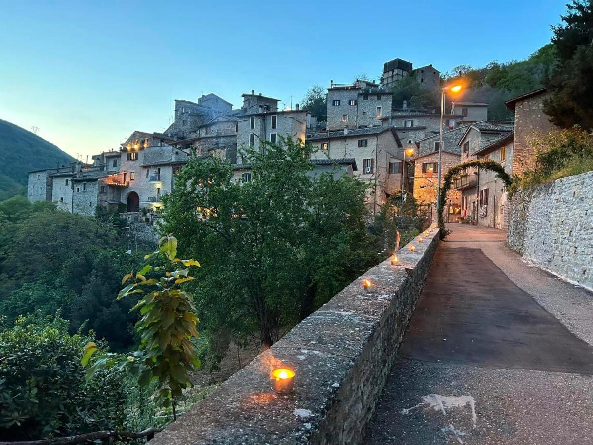 Appartamento Storico A Valle San Martino Di 스폴레토 외부 사진