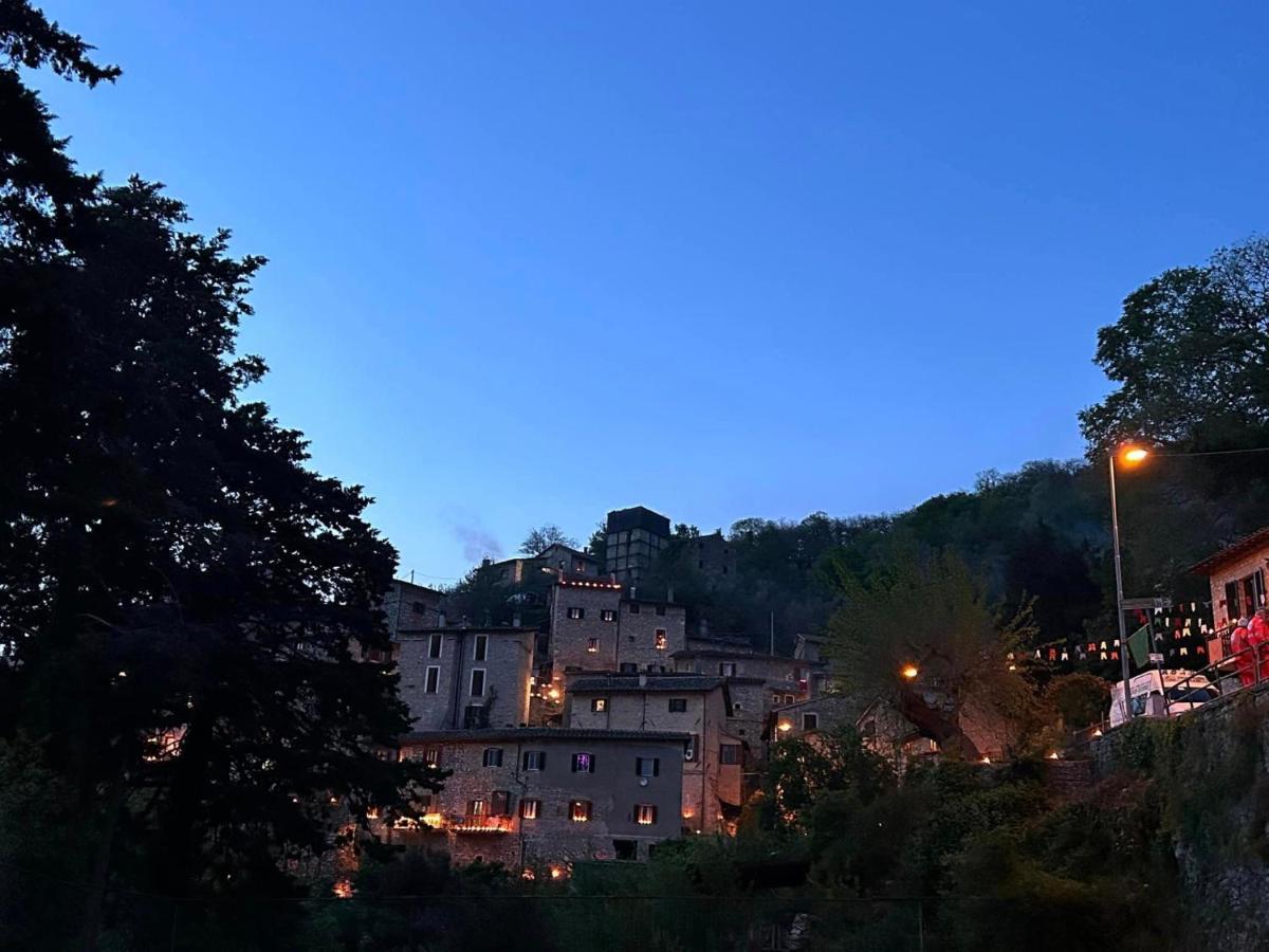 Appartamento Storico A Valle San Martino Di 스폴레토 외부 사진