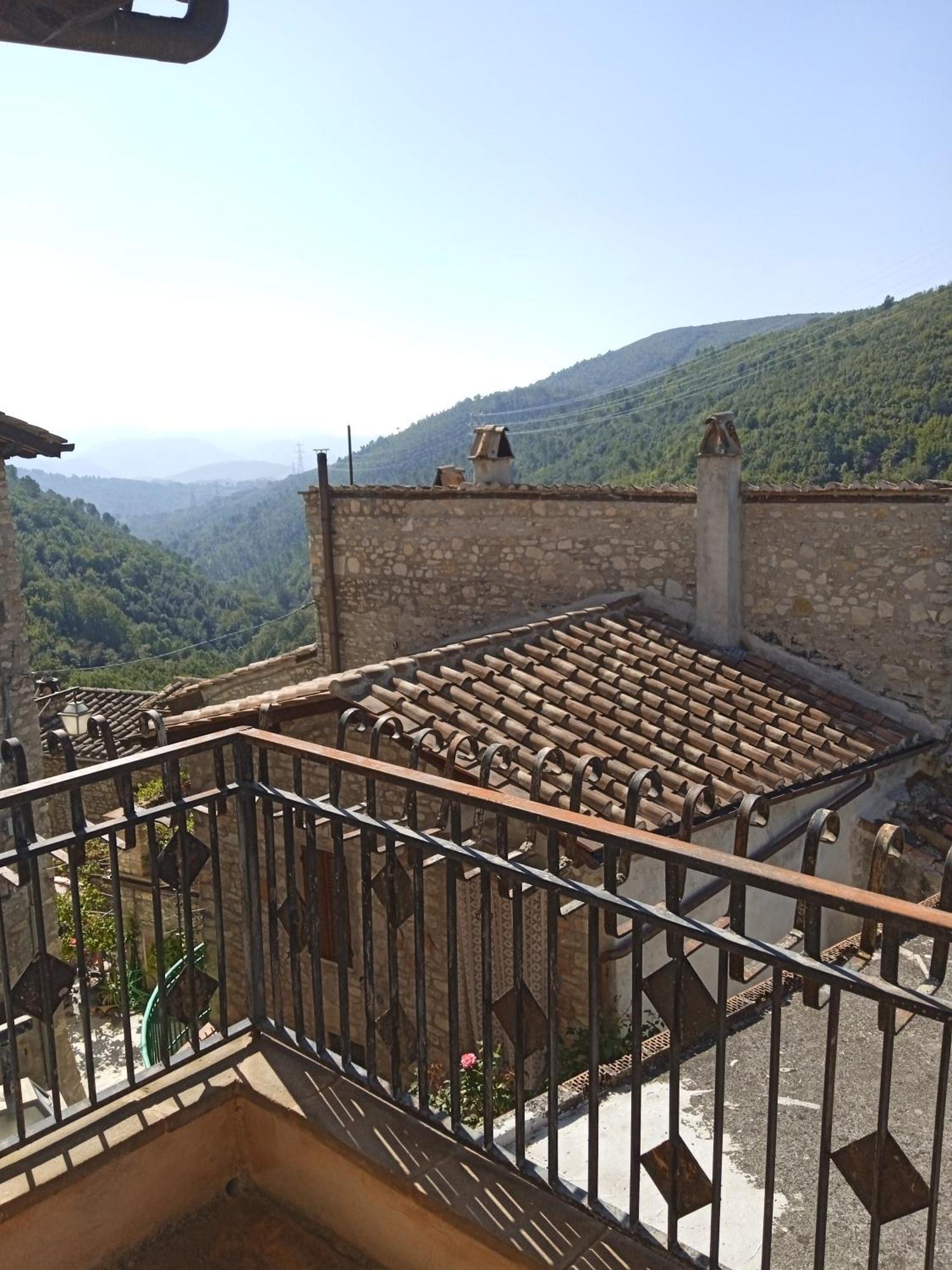 Appartamento Storico A Valle San Martino Di 스폴레토 외부 사진