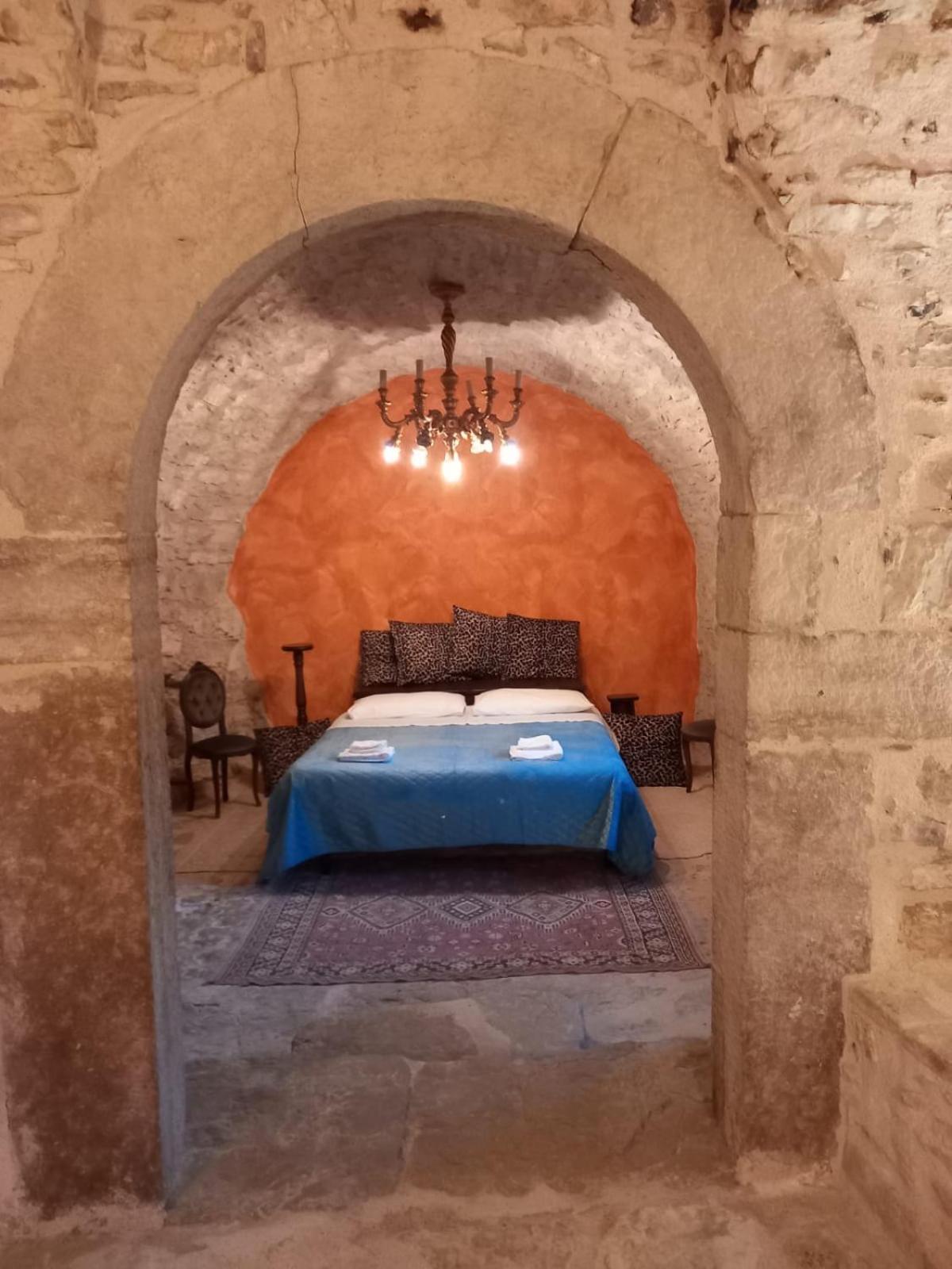Appartamento Storico A Valle San Martino Di 스폴레토 외부 사진