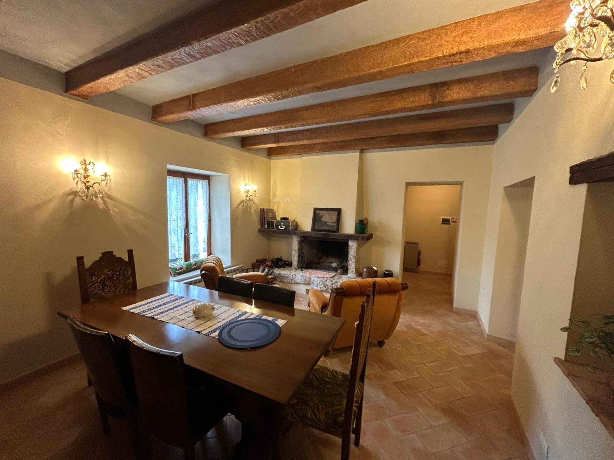 Appartamento Storico A Valle San Martino Di 스폴레토 외부 사진