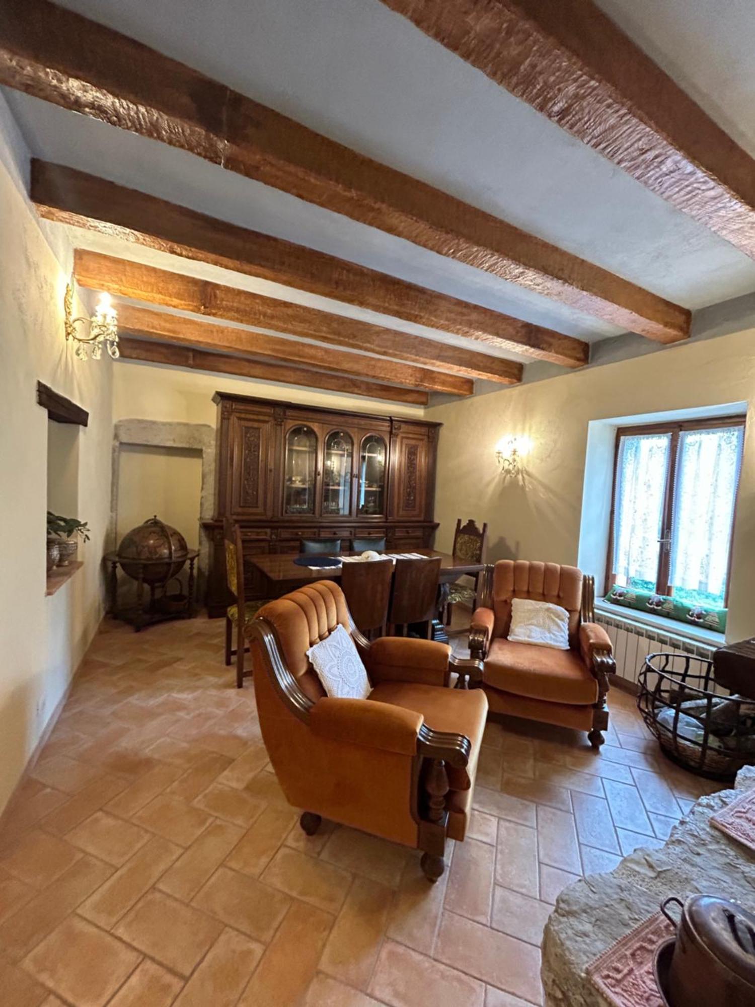 Appartamento Storico A Valle San Martino Di 스폴레토 외부 사진